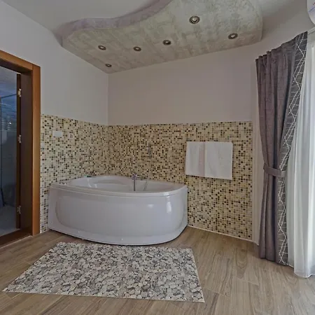 Garni Mala Moskva Szálloda