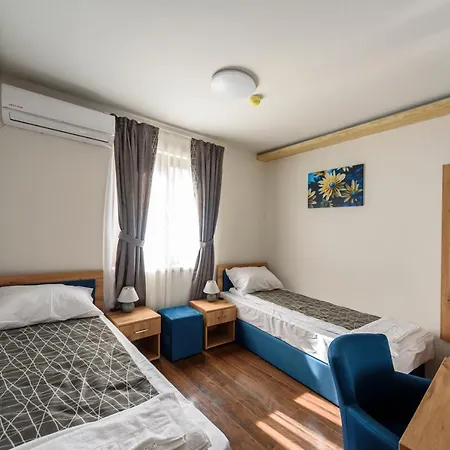 Garni Mala Moskva * Bela Palanka