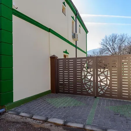 Szálloda Garni Mala Moskva *