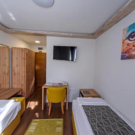 Garni Mala Moskva Ξενοδοχείο